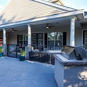  Apartment Lux 2bd 2ba Minutes From The Water United States