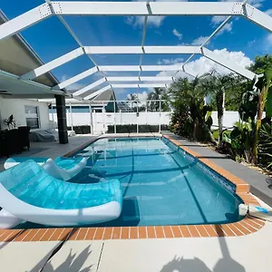 Holiday home Paradise Near Img Academy & Siesta Key United States