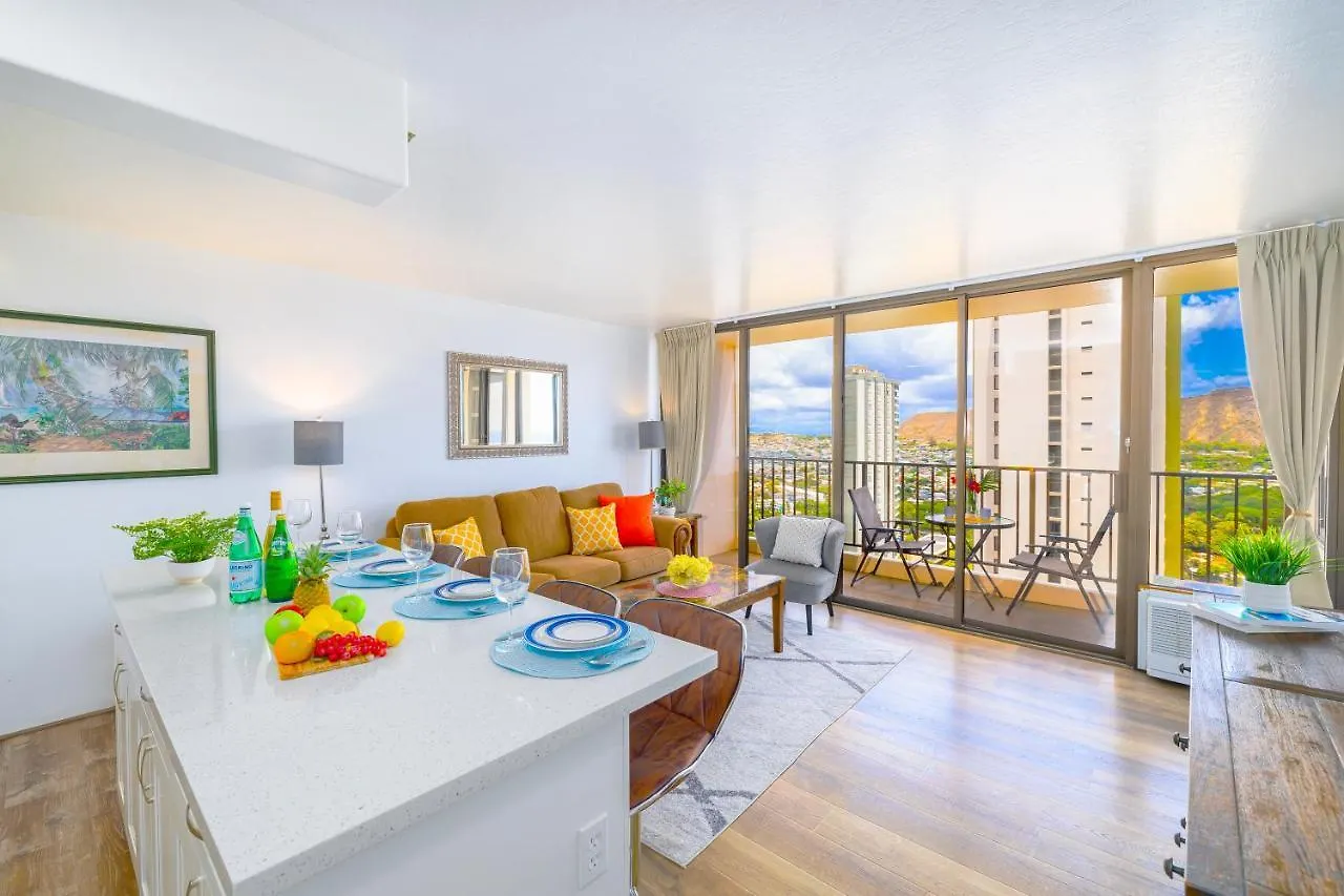 Beautiful Ocean And Diamond Head Views With Parking Apartment Honolulu
