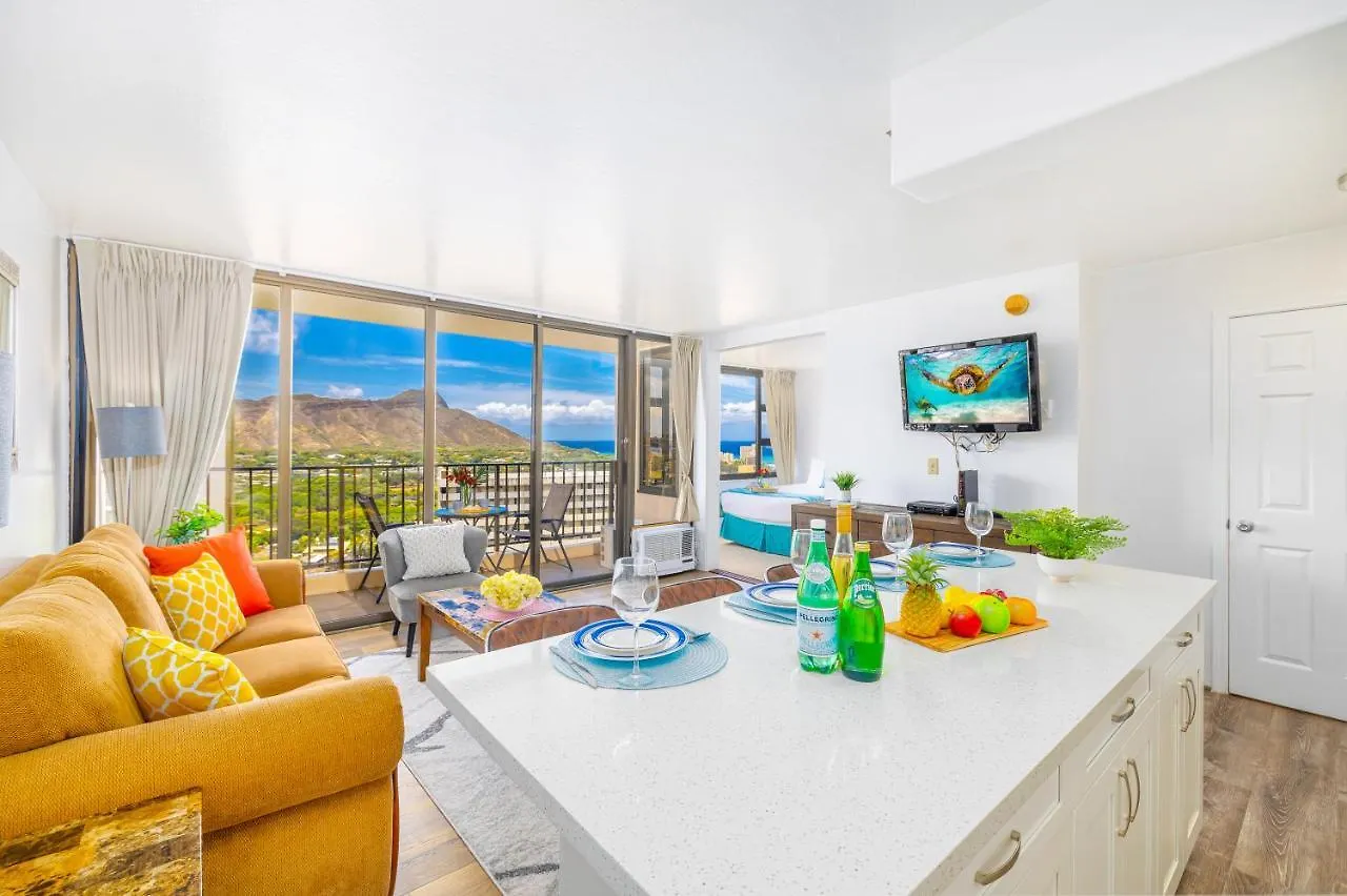 Beautiful Ocean And Diamond Head Views With Parking Apartment Honolulu