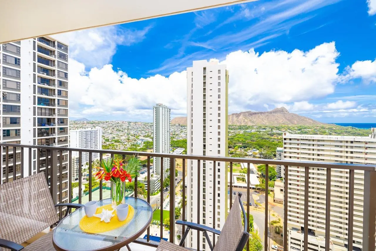Beautiful Ocean And Diamond Head Views With Parking Apartment Honolulu