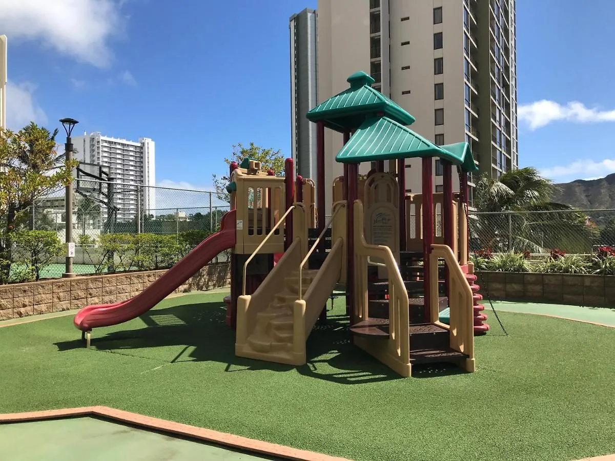 Beautiful Ocean And Diamond Head Views With Parking Apartment Honolulu