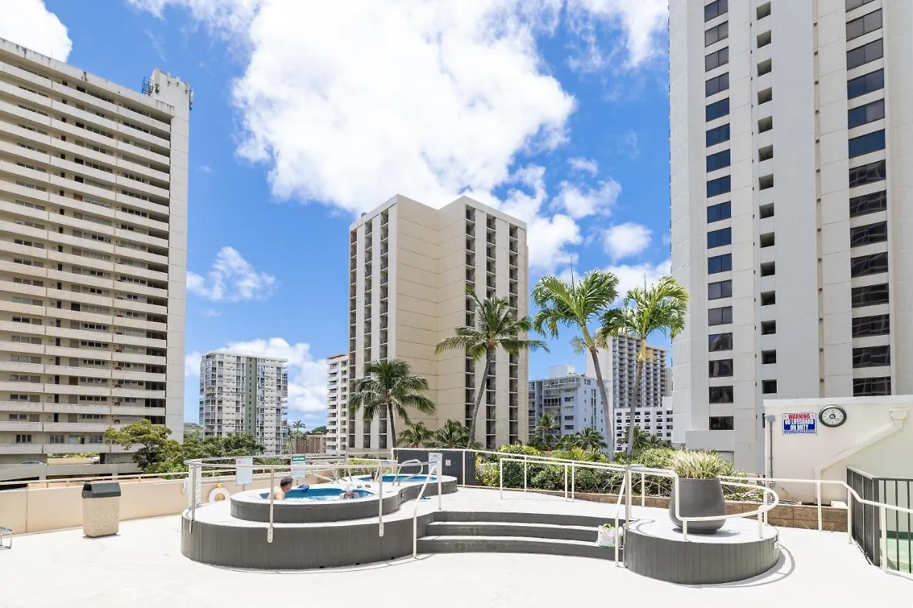 Beautiful Ocean And Diamond Head Views With Parking Apartment Honolulu